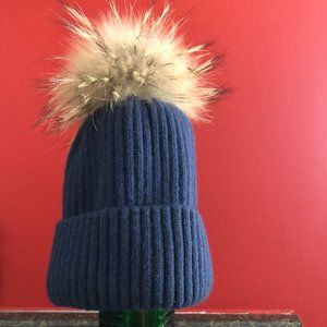 Cuffed knit beanie hat with real fur pompom ❄️